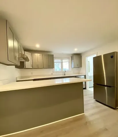18 Howard Waltham MA 02030