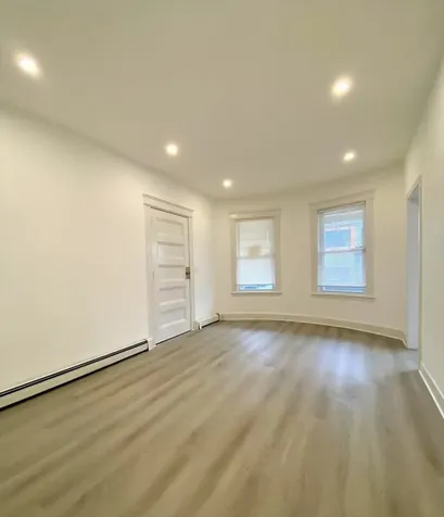 18 Howard Waltham MA 02030