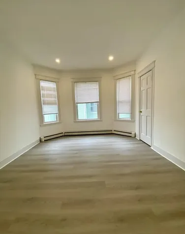 18 Howard Waltham MA 02030