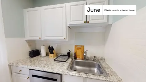 61 Lithgow Street Boston MA 02124