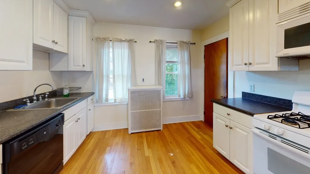 47 Fairbanks Boston MA 02135