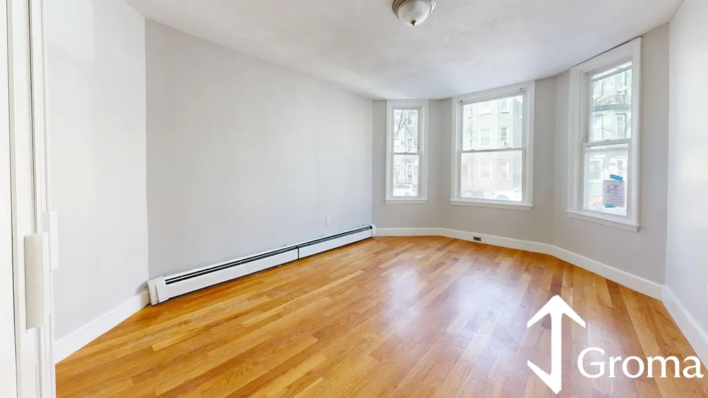 205 Chelsea Street Boston MA 02128