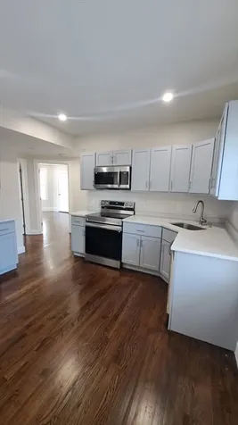 7 Samoset Boston MA 02124