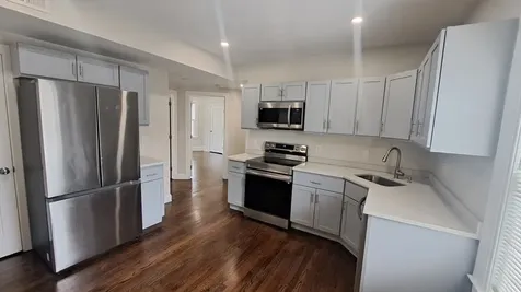 7 Samoset Boston MA 02124
