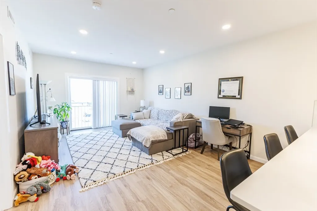 458 Washington Street Boston MA 02135