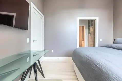 32 Traveler Street Boston MA 02118