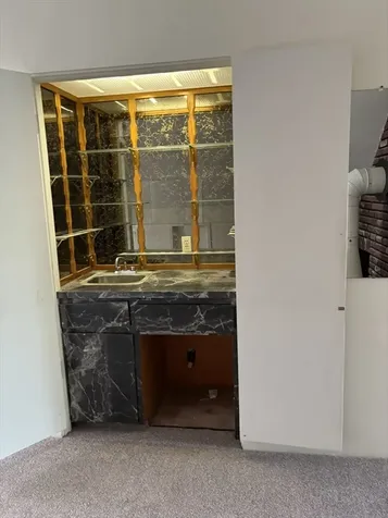 194 Robbins Waltham MA 02453
