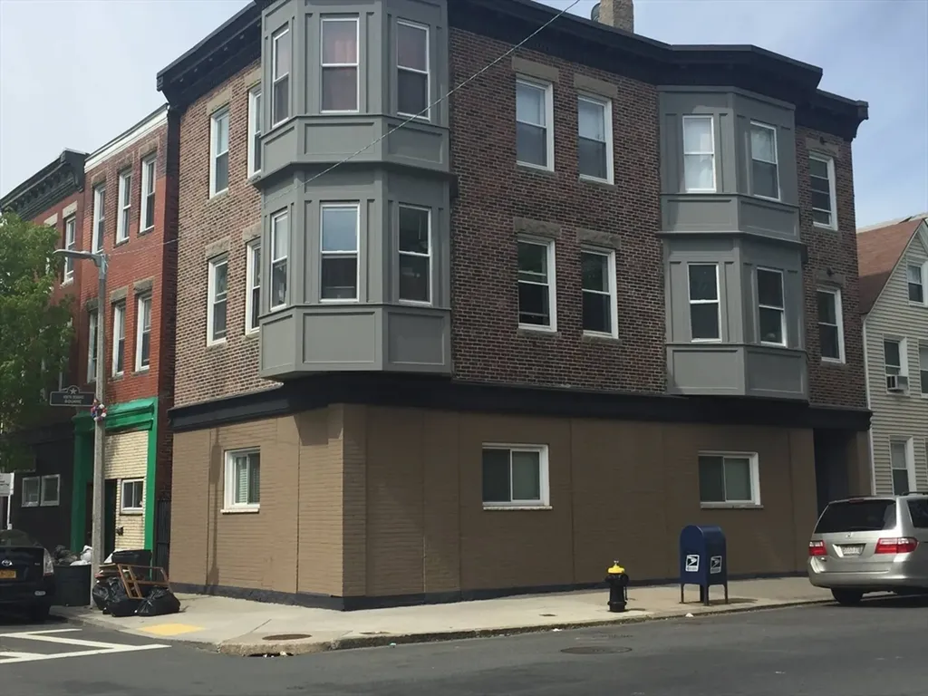 241 Maverick Street Boston MA 02128