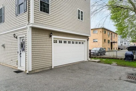 39 Bacon Waltham MA 02451