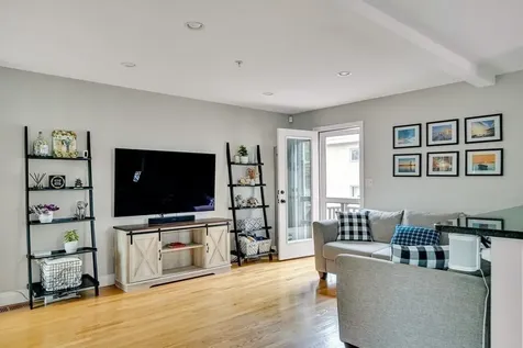 39 Bacon Waltham MA 02451