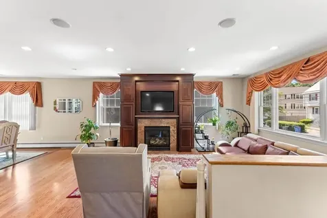 296 College Farm Road Waltham MA 02451