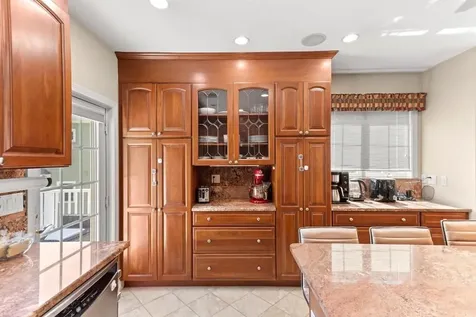 296 College Farm Road Waltham MA 02451