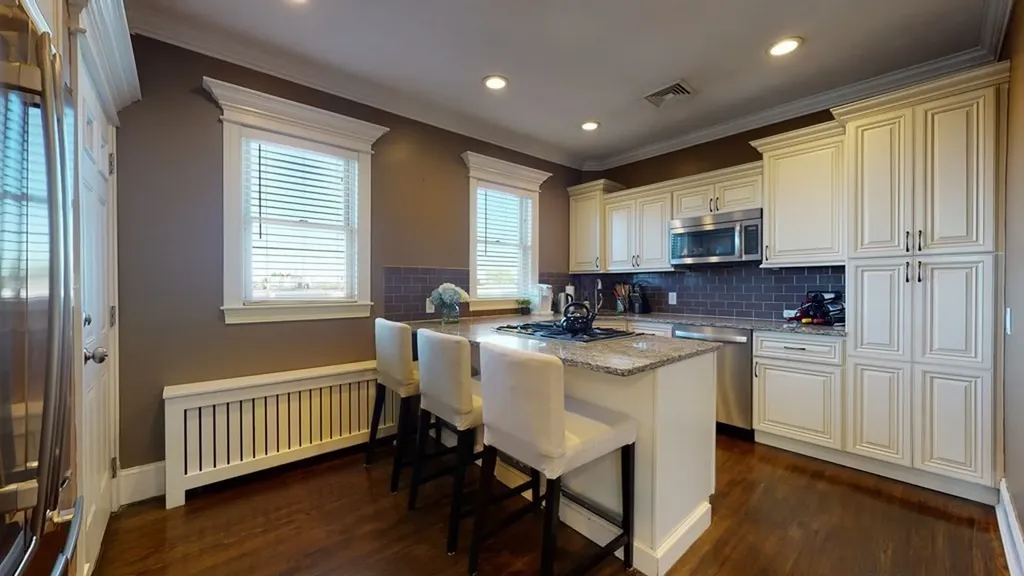 539 East 7th Street Boston MA 02127