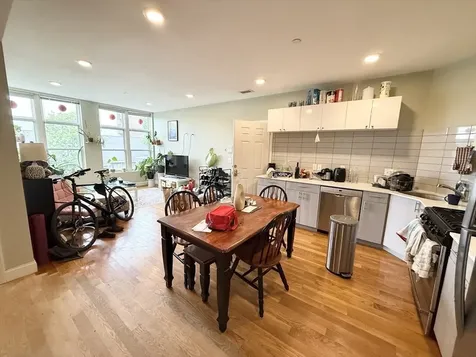 299 Dudley Boston MA 02119