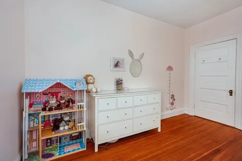 1064 Beacon Street Brookline MA 02446