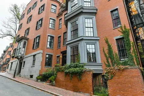 17 Willow Street Boston MA 02108
