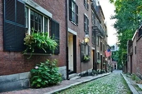 17 Willow Street Boston MA 02108