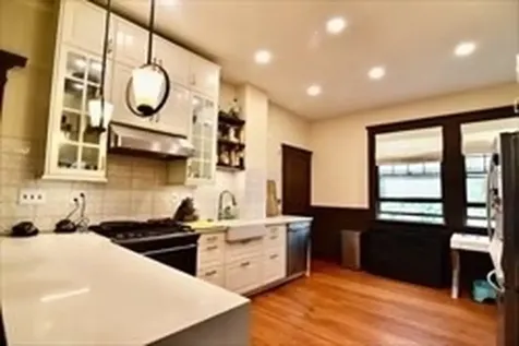 28 Brookledge Boston MA 02121