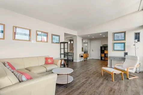 566 Commonwealth Avenue Boston MA 02215