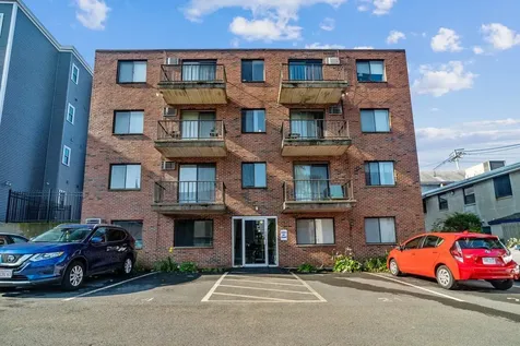 33 Middle Street Waltham MA 02451