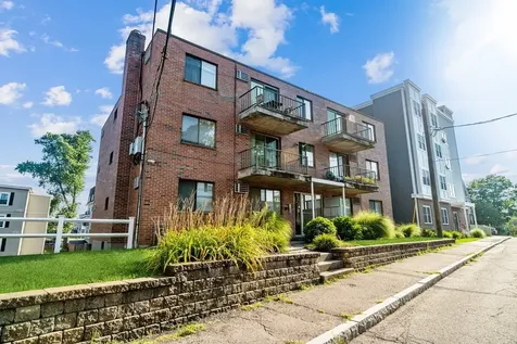 33 Middle Street Waltham MA 02451