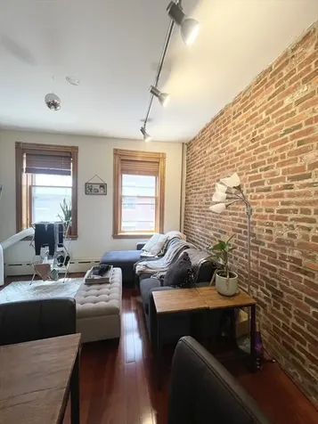 59 Myrtle Street Boston MA 02114