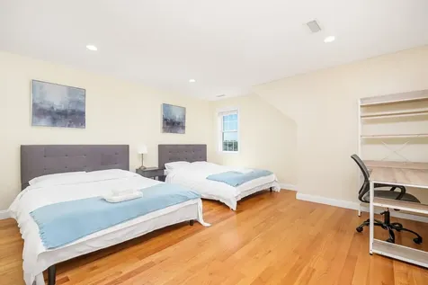 89 Overland Waltham MA 02451
