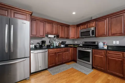 89 Overland Waltham MA 02451