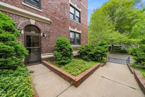 592 Washington Street Brookline MA 02446