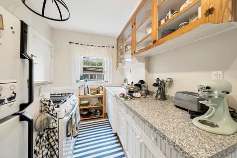 592 Washington Street Brookline MA 02446