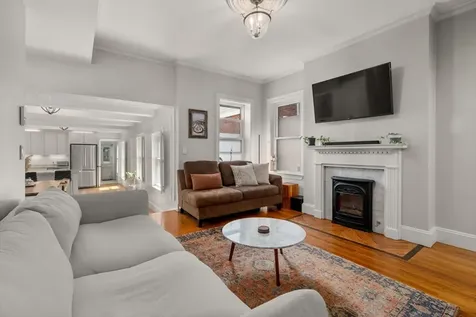 37 Mount Vernon Street Boston MA 02129
