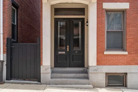 37 Mount Vernon Street Boston MA 02129