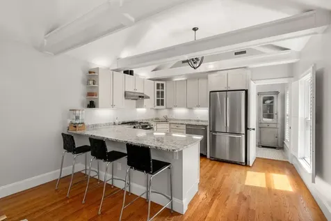 37 Mount Vernon Street Boston MA 02129