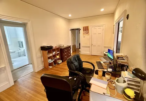 476 Jamaicaway Boston MA 02130