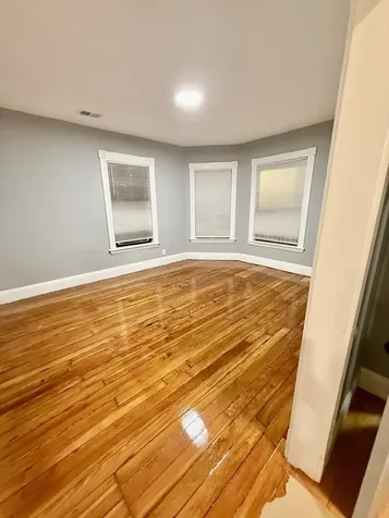 25 Larchmont Street Boston MA 02124