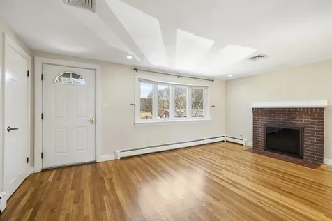 160 Ravenswood Road Waltham MA 02453