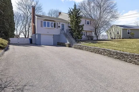 160 Ravenswood Road Waltham MA 02453