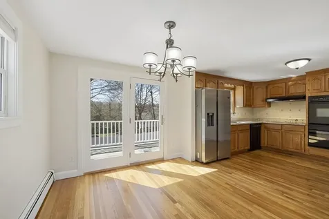 160 Ravenswood Road Waltham MA 02453