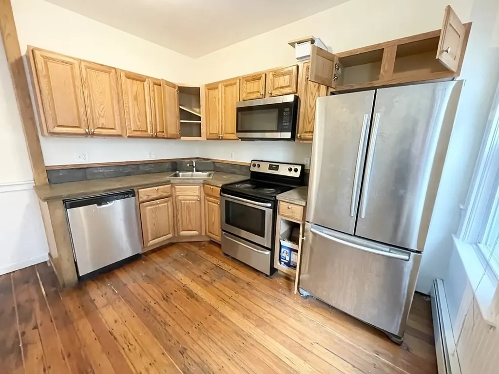 Boston MA, 1 Folsom Avenue, Unit 1