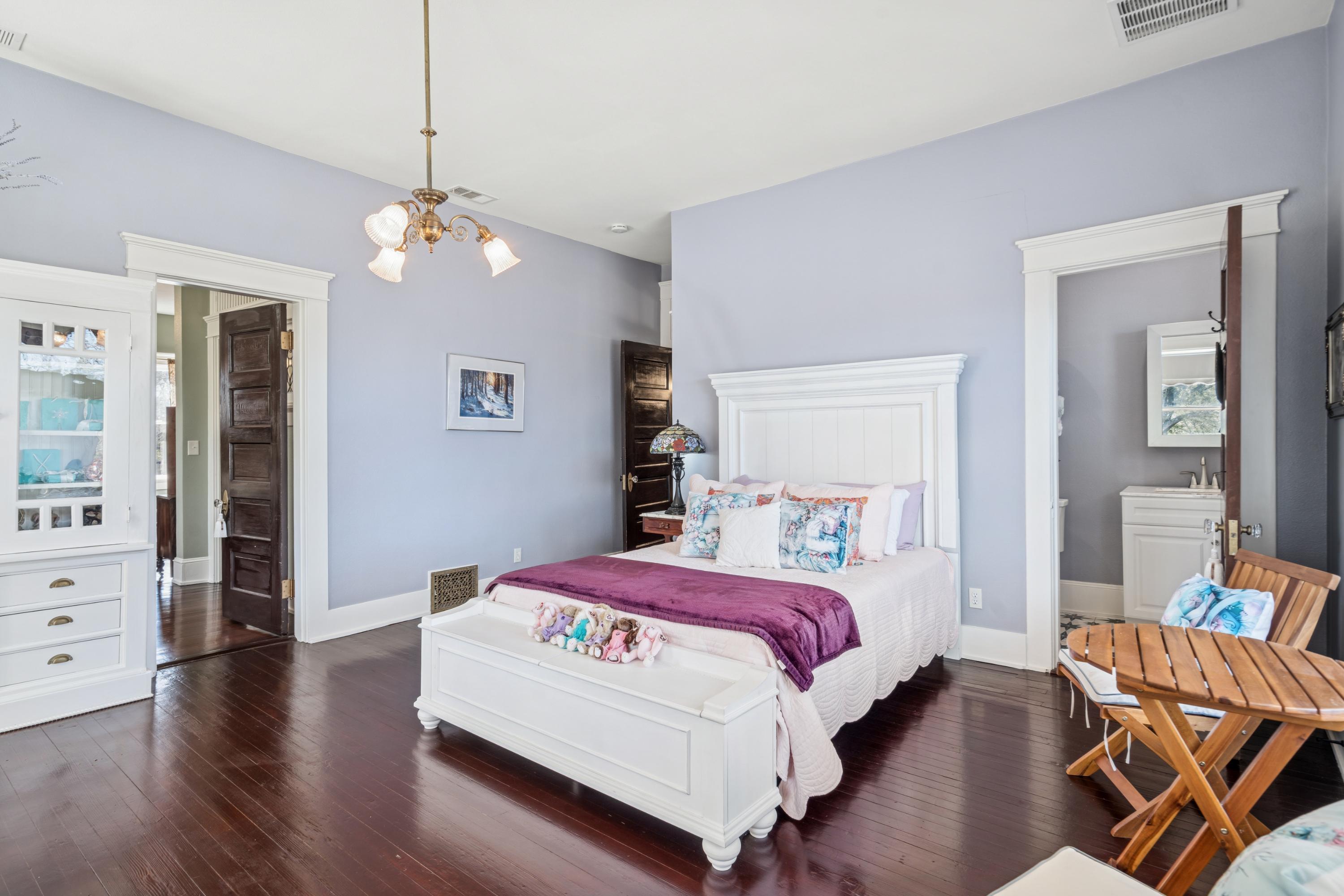 705 Griffith Avenue Terrell TX 75160