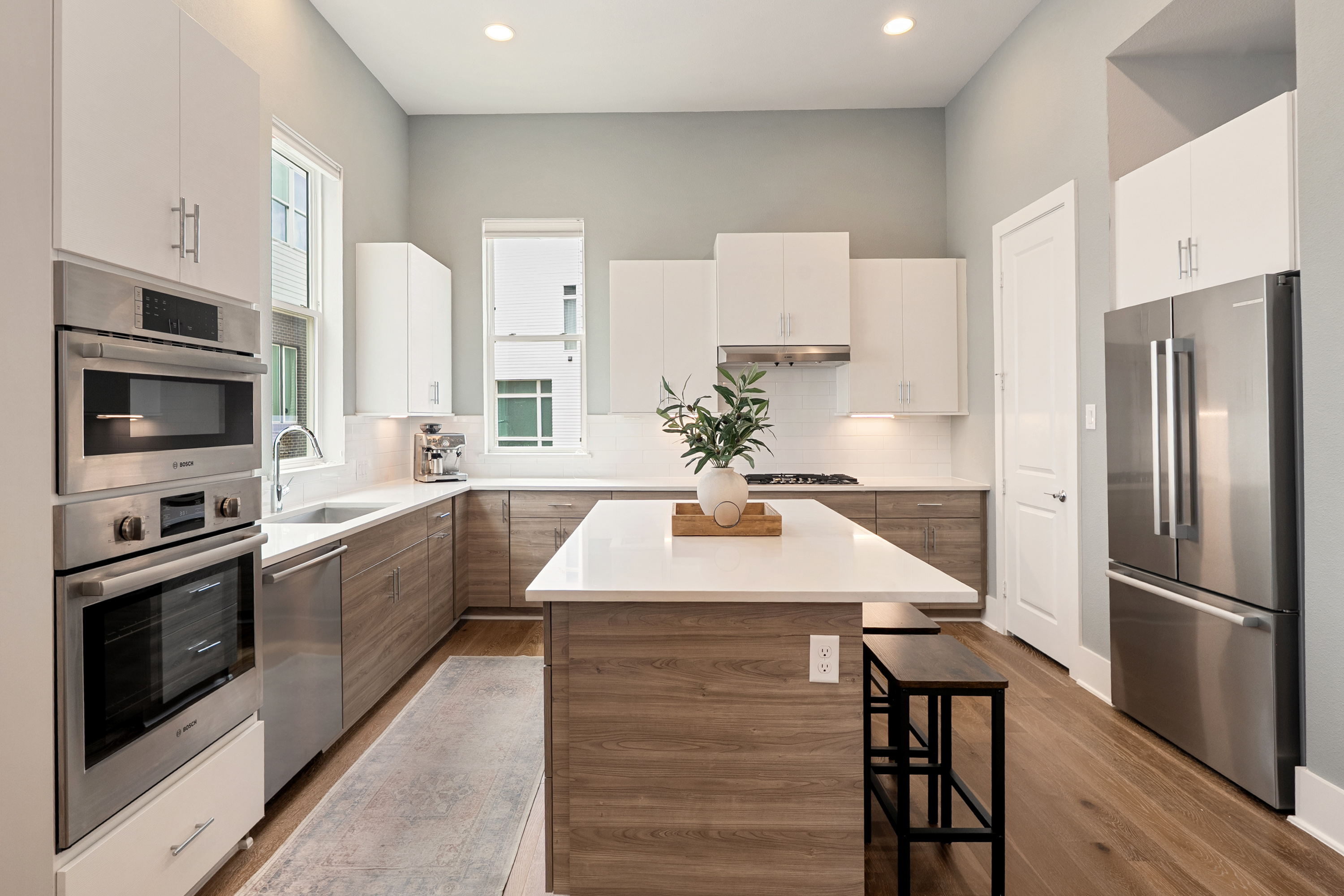 381 E Greenbriar Lane Dallas TX 75203