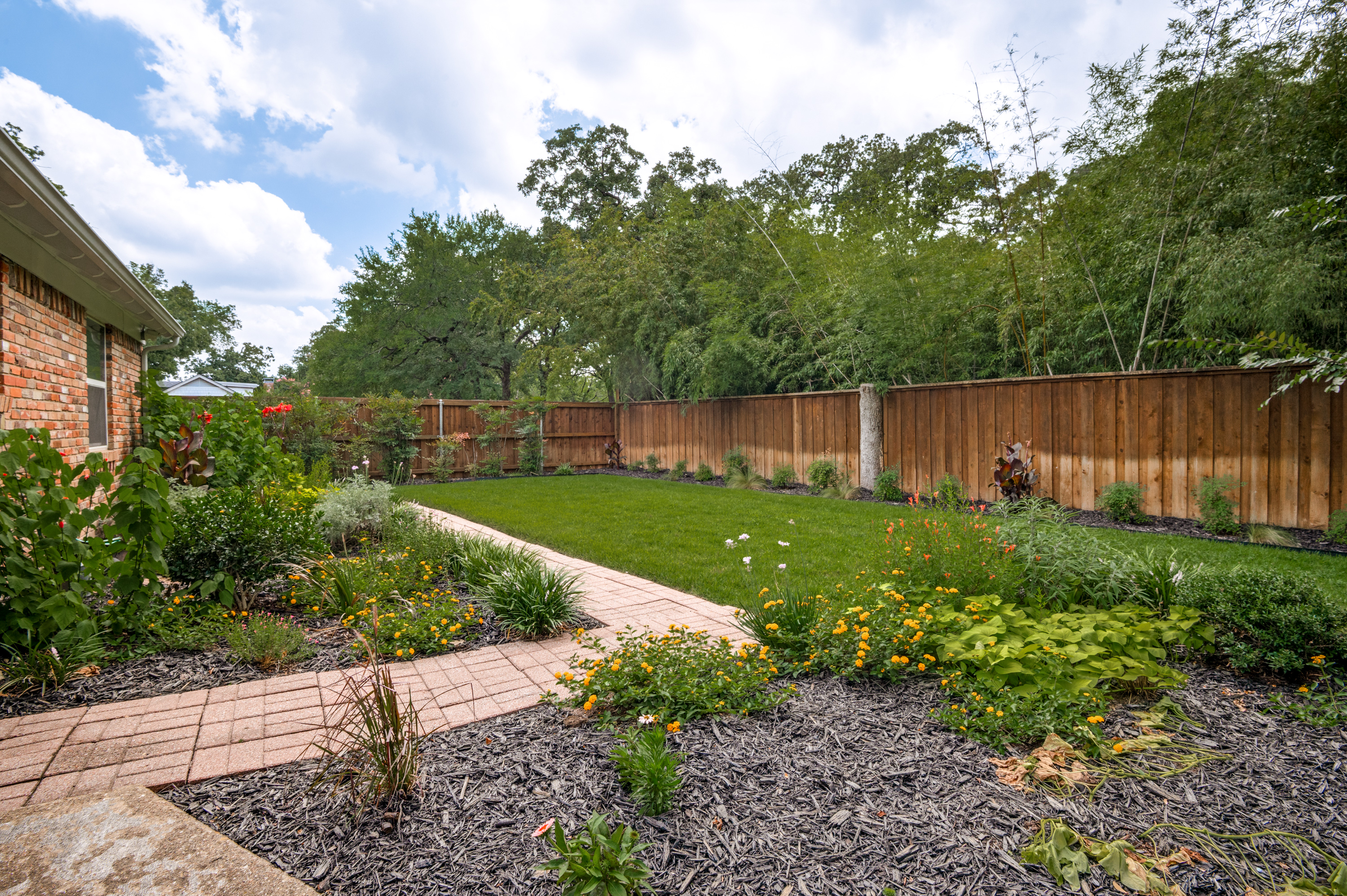 1735 Sunnybrook Drive Irving TX 75061
