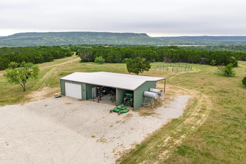 4616 N. Fm 4 Palo Pinto TX 76484