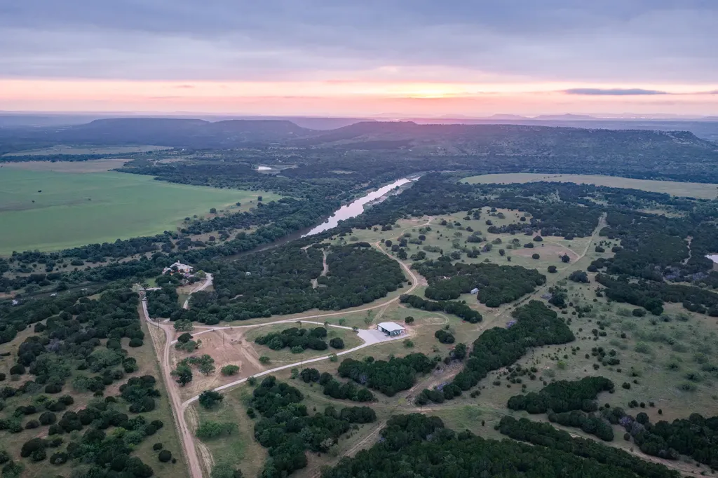 4616 N. Fm 4 Palo Pinto TX 76484