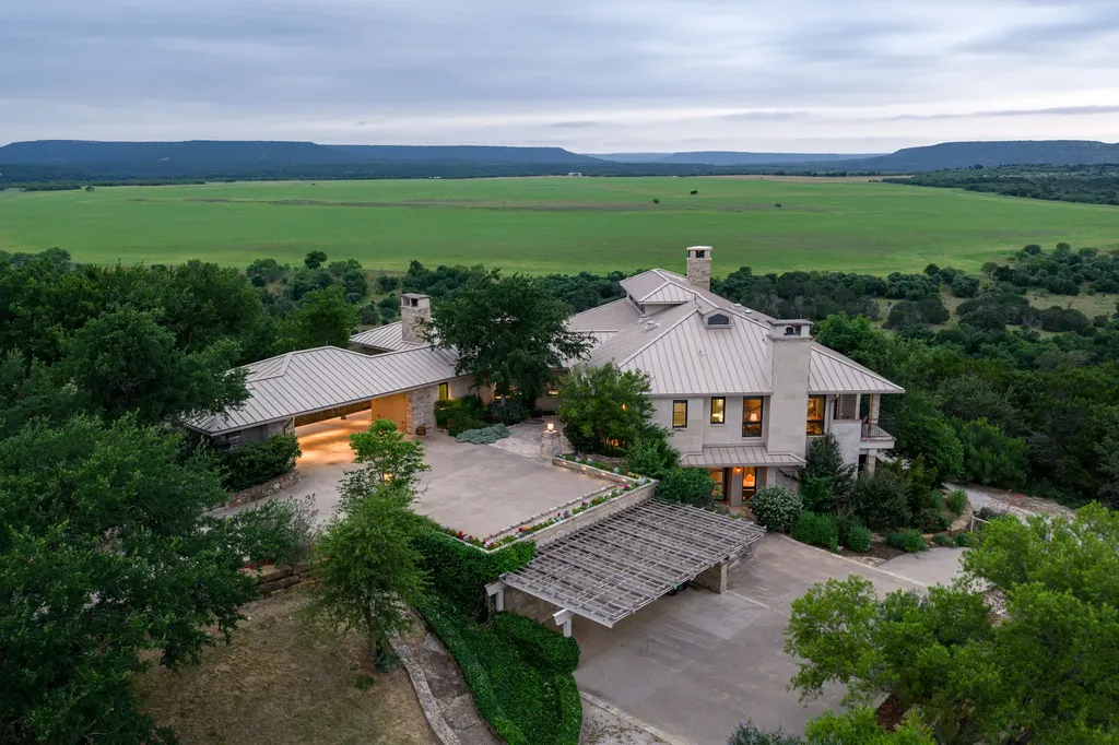 4616 N. Fm 4 Palo Pinto TX 76484