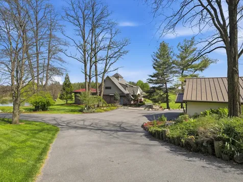 128 Kindt Corner Road Shoemakersville PA 19555