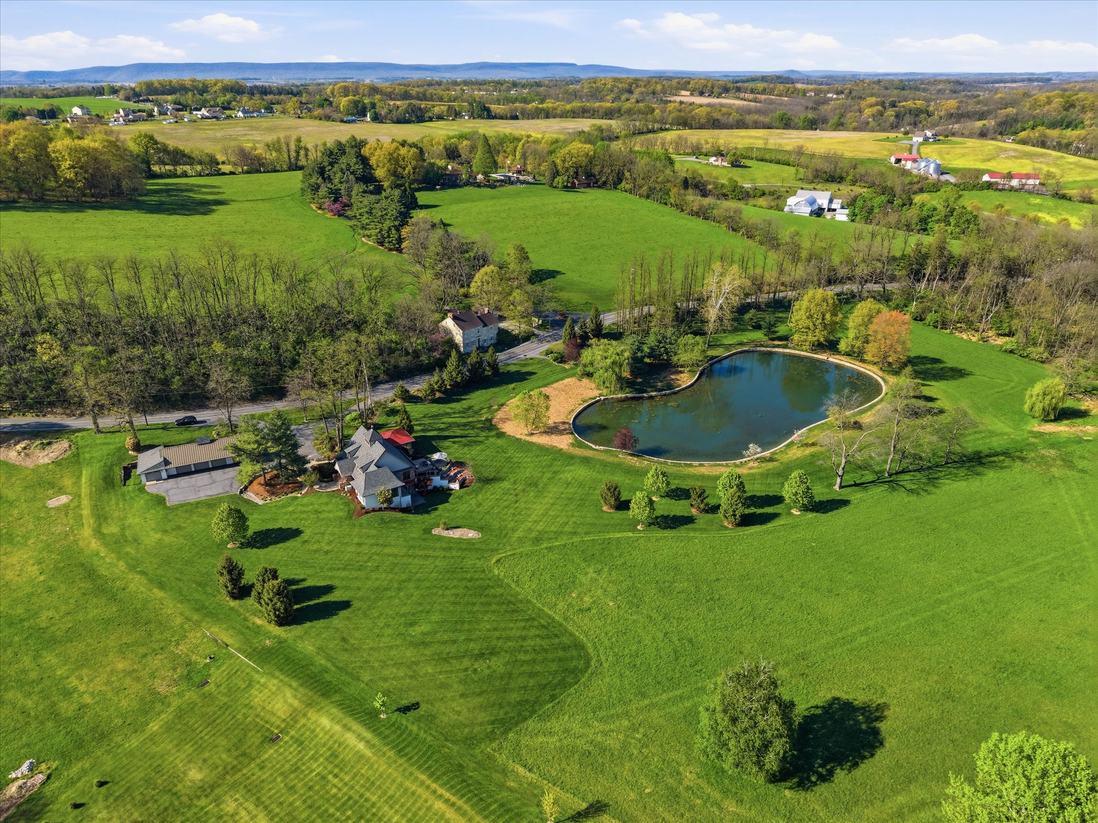 128 Kindt Corner Road Shoemakersville PA 19555