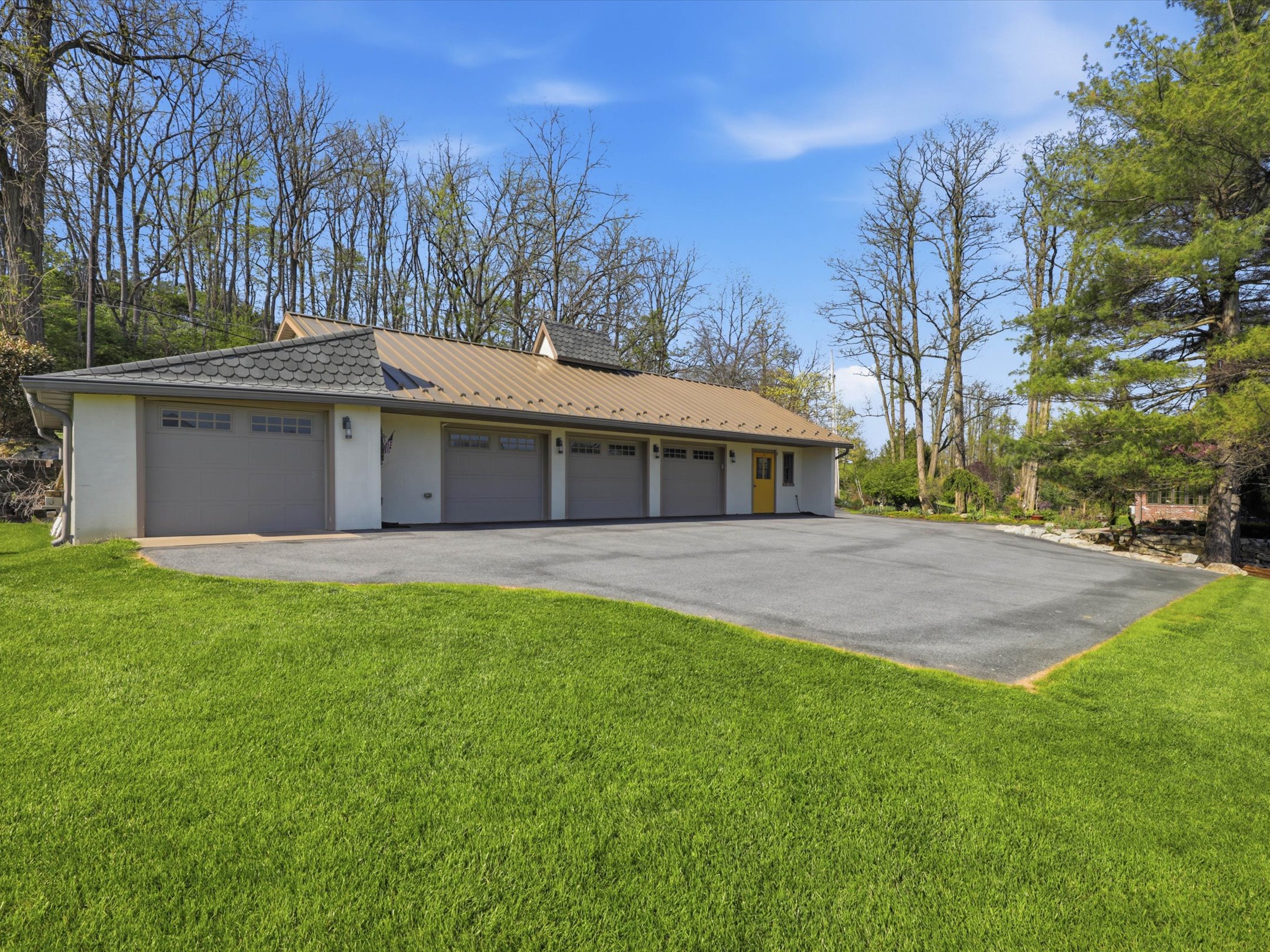 128 Kindt Corner Road Shoemakersville PA 19555