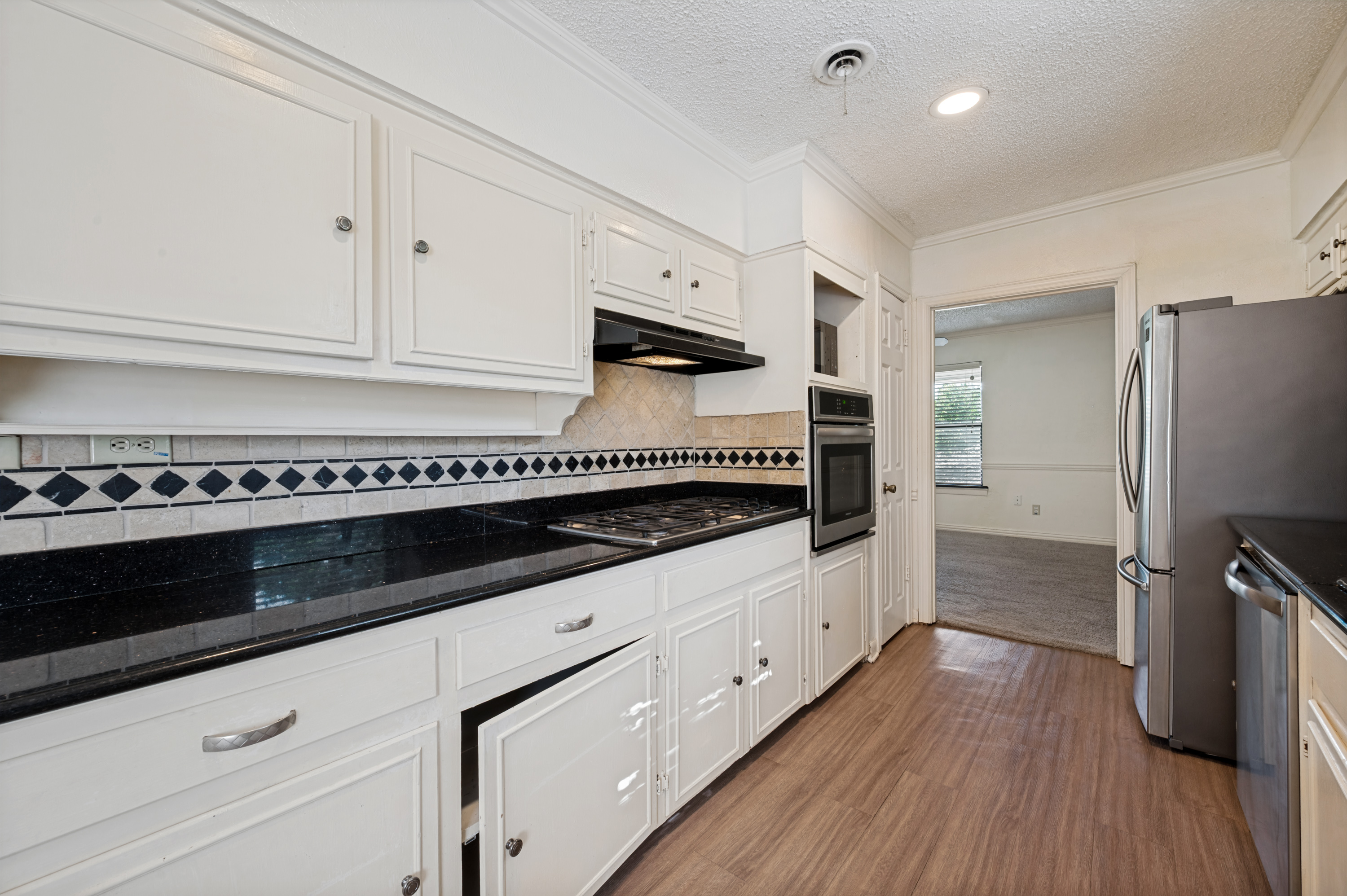 221 Linda Lane Irving TX 75062