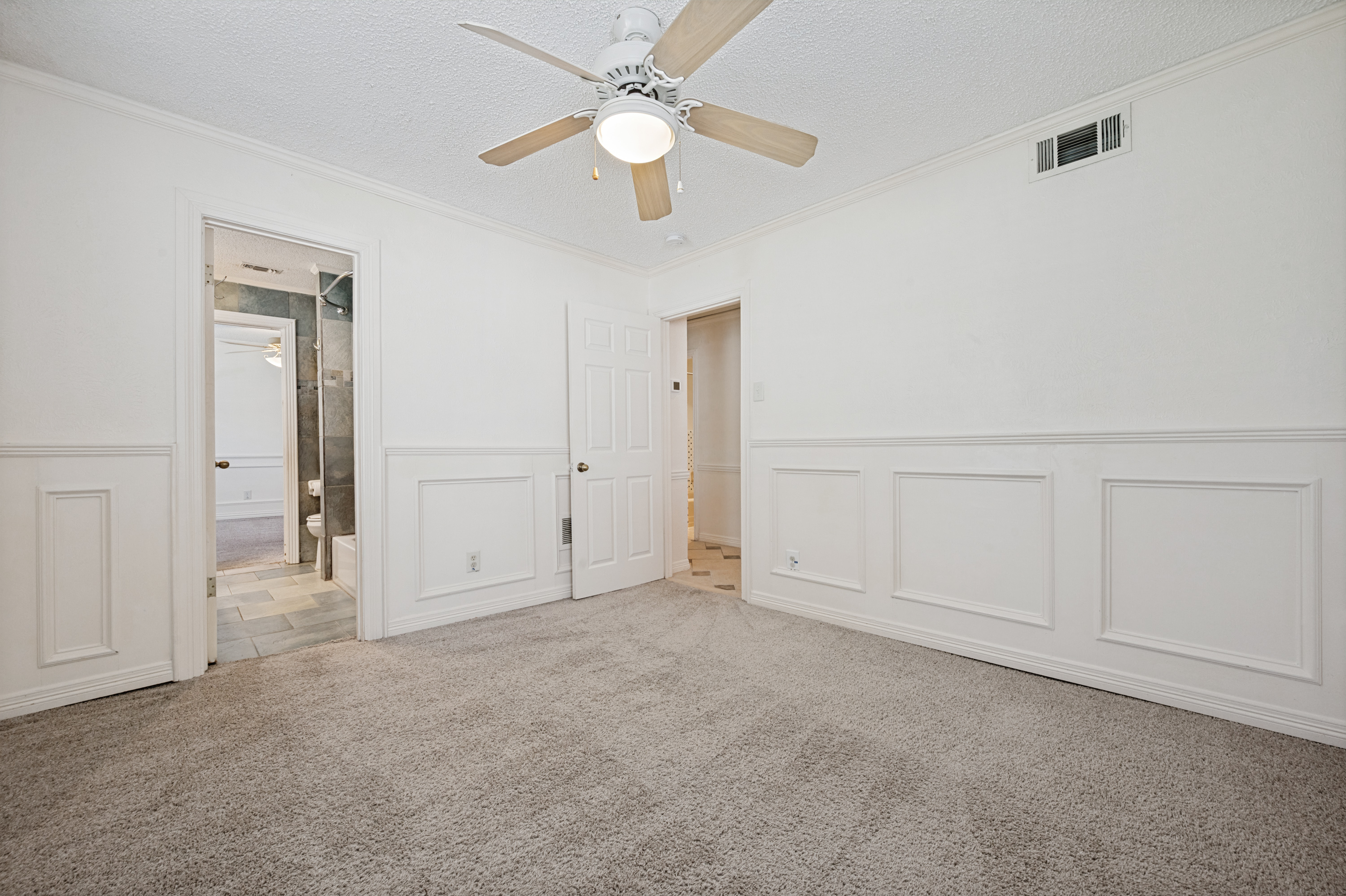 221 Linda Lane Irving TX 75062